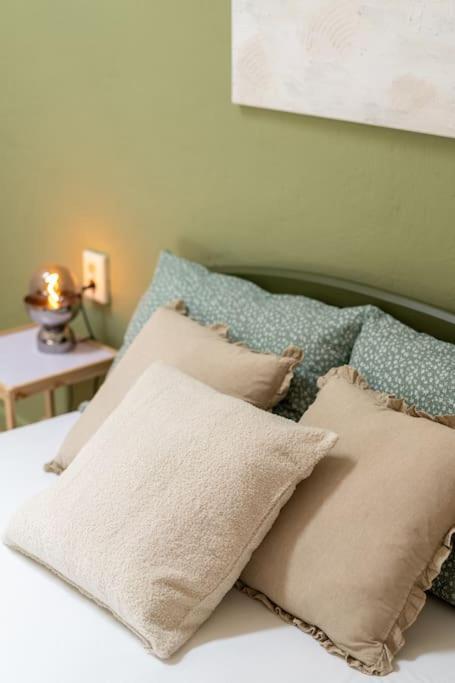 Peacock Guest House Mytilene ภายนอก รูปภาพ