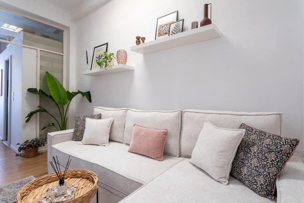 Peacock Guest House Mytilene ภายนอก รูปภาพ